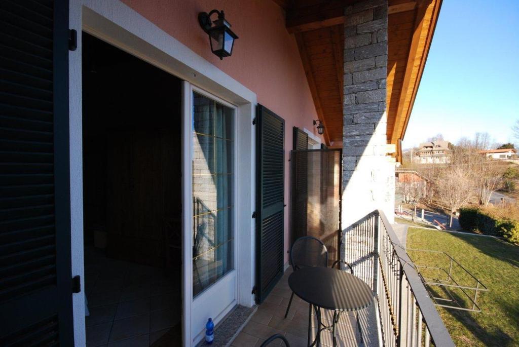 Garni Viggiona Hotel Trarego Buitenkant foto